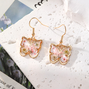 Original Pastoral Style Pink Dried <b>Flower</b> Drop Earrings Heart Butterfly Floral Dangle Earrings Handmade <b>Sweet</b> Women Jewelry - Product Image 2