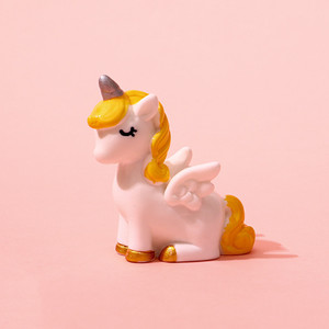Artesanías de resina de unicornio, vitrinas creativas para el hogar, decoraciones de escritorio para oficina, adornos festivos de arte navideño para porche, nuevo - Product Image 5