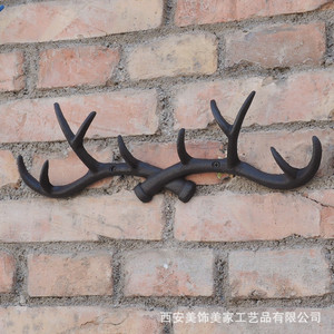 Perchero de pared de hierro fundido con forma de asta de ciervo, con tres o más ganchos para abrigos y gorras, para colocar detrás de puertas o en paredes. - Product Image 2
