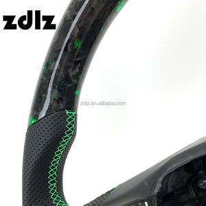 Volant en fibre de carbone forgé personnalisé pour <span class=keywords><strong>Ford</strong></span> <span class=keywords><strong>Focus</strong></span> <span class=keywords><strong>MK3</strong></span> 2015 2016 <span class=keywords><strong>2017</strong></span> MK4 <span class=keywords><strong>ST</strong></span> RS Volant de voiture - Product Image 5