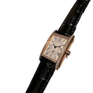 Montre de luxe haut de gamme avec mouvement à quartz précis, lunette sertie de diamants, verre saphir, bracelet en cuir de crocodile Longines. - Product Image 3