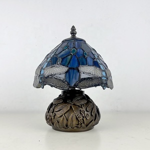 Lámpara de Mesa LongHuiJing de Estilo Escandinavo con Cúpula de Vidrio de 8 Pulgadas, Diseño de Libélula Azul Marino, LED, Hecha a Mano, Estilo Vintage - Product Image 4