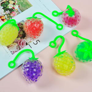 Las Bolas de Frutas Mini de TPR Más Populares con Cuerdas, Juguetes de Descompresión Suaves para Aliviar el Estrés para Niños y Niñas - Product Image 6