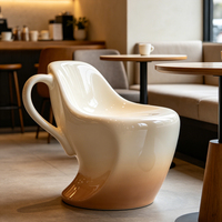 Fauteuil géant moderne en forme de tasse à café, siège créatif en forme de tasse pour les espaces d'attente publics, les salons et les espaces commerciaux