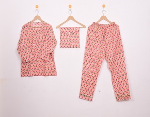 Conjuntos de Pijamas de Algodón Vintage de Moda, Satinados, hasta la Rodilla, con Botones, Estampados a Mano, para Mujer, Ropa de Dormir de Verano, Más Vendidos - Product Image 1