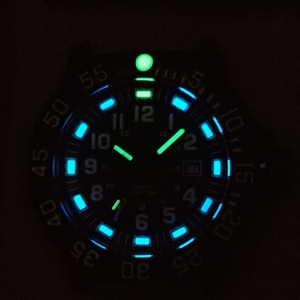 Montres à quartz en alliage multifonctionnelles avec logo personnalisé OEM <span class=keywords><strong>Montre</strong></span>-bracelet lumineuse d'extérieur étanche pour hommes <span class=keywords><strong>Montre</strong></span> de terrain en gros en tissu - Product Image 3