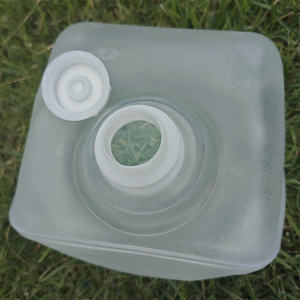 Bon marché prix 10L <span class=keywords><strong>20L</strong></span> en plastique souple Cubitainer sac bonne étanchéité pas de fuite avec forme carrée pliable Jerry Can trous <span class=keywords><strong>robinet</strong></span> dans la poignée de la boîte - Product Image 6