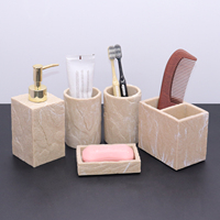 Offre Spéciale : Ensemble de Cinq Accessoires de Salle de Bain en Résine – Articles de Bain Décoratifs de Luxe avec Distributeur de Savon Liquide