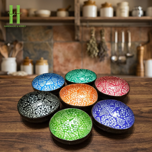 Tazón de Cáscara de Coco Vietnamita con Incrustaciones de Nácar, Ideal para Preparación de Alimentos, Empaque y Logotipo Personalizados - Product Image 1