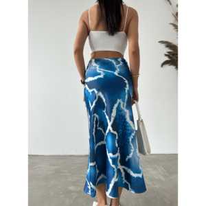 Jupe longue élégante pour femme en satin 100% soie imprimée, taille régulière, brillante et fluide, pour tenues élégantes - Product Image 1