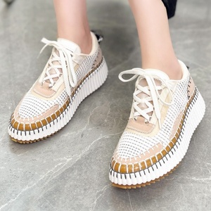 รองเท้ากีฬาลำลองกลางแจ้งสไตล์ดีไซเนอร์สุดหรู รองเท้าเดินที่ออกแบบตามความต้องการของคุณ ทันสมัยและมีคุณภาพสูง - Product Image 2