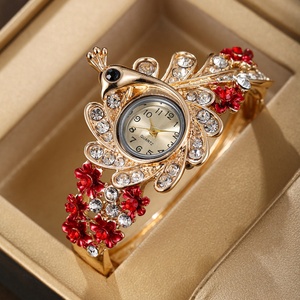 Nouvelle montre-bracelet en alliage à quartz pour femme, motif paon et diamants, ajourée, collection 2025, en stock, vente en gros - Product Image 6