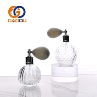 Flacon de parfum de luxe vintage en verre avec atomiseur découpé et bouchon à vis, capacité 100 ml, pour sérum de soin, blush et poudre libre