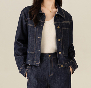 Ensemble deux pièces en jean pour <span class=keywords><strong>femme</strong></span> : veste courte et pantalon large, indigo foncé – Tenue décontractée coordonnée – Vêtements en gros - Product Image 2