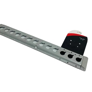 NUEVO E F O Q Track Restraint, Riel de sujeción vertical con recubrimiento en polvo y zincado - Product Image 1