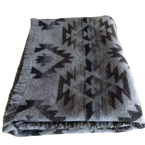 Fourniture d'usine 100% Polyester Laine Doux Aztèque <span class=keywords><strong>Tissu</strong></span> Imprimer Taille Personnalisée Extérieur Jeter Couverture Anti-Pilule Caractéristique Fil Teint - Product Image 1