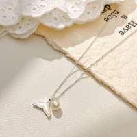 Collier tendance en acier inoxydable argenté avec pendentif queue de poisson géométrique et chaîne à maillons ornée de perles, cadeau pour femme