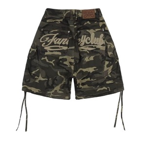 Shorts cargo camouflage taille haute pour homme avec plusieurs poches, fermeture à cordon, style workwear, longueur bermuda, tissu en toile - Product Image 4