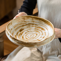 Assiette vintage artisanale en céramique givrée à trois pieds, émaillée au four, irrégulière, pour salade et dessert, idéale pour les fêtes, compatible micro-ondes, vaisselle unique