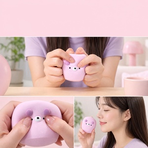 Balle anti-stress souple et moelleuse faite à la main en forme de petit ours multicolore, avec son effet sonore craquant, jouet pour 15 ans et plus - Product Image 4