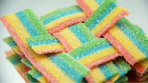 Machine à fabriquer des bonbons doux en paille de réglisse bicolore avec poudre aigre remplie de Halal à l'état neuf - Product Image 5