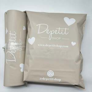 Sacs d'expédition écologiques personnalisés avec logo imprimé, biodégradables, beige mat, pour vêtements - Product Image 4