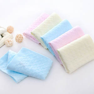 Serviette en gaze de coton 27x50 cm, 2 plis, couleur unie, douce pour les soins de la peau - Product Image 2