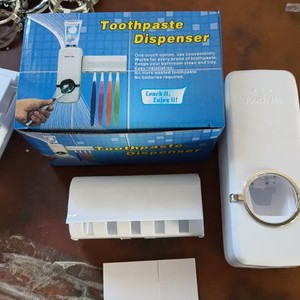 Wholesale 2026 Eco-Friendly Automatic <b>Toothpaste</b> <b>Dispenser</b> and Holder Two-piece Plastic Bathroom Wall Accessories - Product Image 6