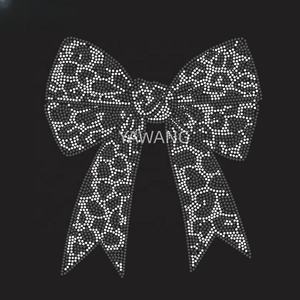 Personalización Bling Bowtie Hotfix Crystal Transfers Día deportivo Béisbol Voleibol Bowknot Flatback Strass Iron on Transfers DIY - Product Image 2