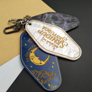 Targhetta Acrilica Personalizzata ODM con Design Cartoon, Leggera, Ovale, Trasparente, con Stampa Marmorizzata e Incisione - Product Image 4