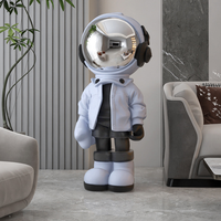 Statue d'astronautes sculptée à la main en résine de luxe Teshi, décoration d'intérieur tendance pour salon, canapé, meuble TV, sol
