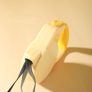 Großhandel anpassbare 3m reflektierende solide Nylon Haustier Leine drahtlose automatische einziehbare mit Niet Dekoration - Product Image 4