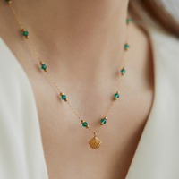 Collier pendentif en acier inoxydable plaqué or 18 carats fait main avec pierres vertes émeraude et petites coquillages, bijoux pour fille en zircon, vente en gros pour l'été