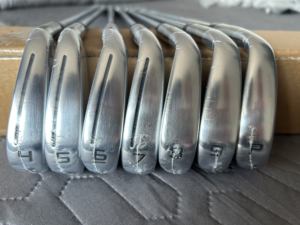 Vente flash : Têtes <span class=keywords><strong>de</strong></span> fer à repasser <span class=keywords><strong>de</strong></span> golf chinoises 790, poignée en caoutchouc, lame en acier inoxydable forgé, 4-P, droitier/gaucher, ensemble <span class=keywords><strong>de</strong></span> clubs <span class=keywords><strong>de</strong></span> golf pour hommes - Product Image 6