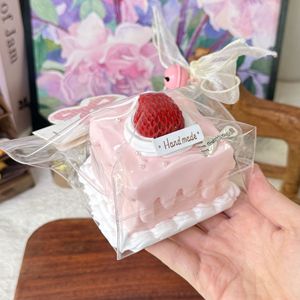 Jouet sensoriel en silicone de qualité alimentaire, crème de boue sèche en forme de carré, motif fraise laiteuse, pour la décompression et le soulagement du stress - Product Image 4