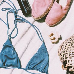 Conjunto de 1 Pieza de Camisola y Traje de Baño con Estampado Floral y de Puntos Brillantes para Verano 2025, con Logotipo Frontal - Product Image 1