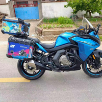 Moto de tourisme 400GT, excellent état. Moteur bicylindre de 400 cm³ refroidi par liquide, ABS et coffres à bagages, entièrement fonctionnel.