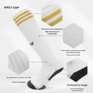 Calcetines de Fútbol Deportivos Personalizados al por Mayor, de Verano, a Rayas, Tejidos, por Encima de la Rodilla, Finos, de Secado Rápido, con Estampado de Clubes de Fútbol - Product Image 4