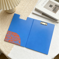 Papeterie de bureau, produits d'organisation et d'archivage format A4, dossier pliable avec clip