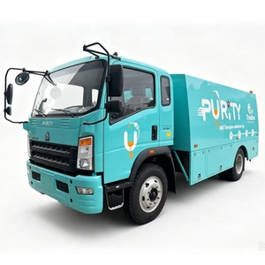 Camión Cisterna Dispensador de Combustible <span class=keywords><strong>Cafu</strong></span> Design HOWO 4X2 4X4 8000L 8cbm 8m3 con Dos Compartimentos y Sistemas de Reabastecimiento Totalmente Independientes - Product Image 1