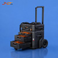 Machine de nettoyage laser avec tête de nettoyage de 6e génération, souffleur d'air intégré, capteur de distance et écran portable pour la réglage.