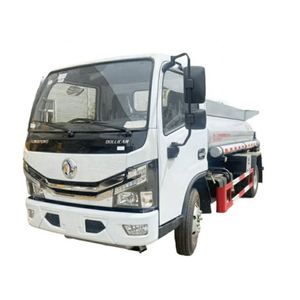 Camión Cisterna de Combustible Diésel DongFeng Nuevo 4X2 de 5000 Litros con Tanque de Aleación de Aluminio y 6 Ruedas en Venta - Product Image 1