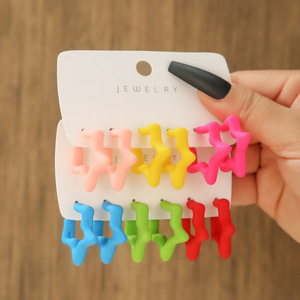 Pendientes de aro de resina con forma de estrella para mujer, joyería geométrica colorida, accesorio de moda - Product Image 3