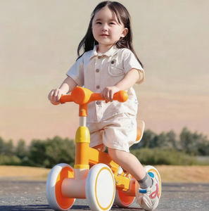 Monopattino in Metallo a Quattro Ruote per Bambini, Auto Scorrevole con Funzione di Cavalcabile per Bambine 1-3 Anni, Modello Unisex A8-666 - Product Image 2