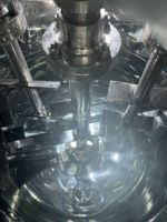 Homogénéisateur-mélangeur à cisaillement élevé de type fixe 50L 100L, réacteur d'émulsion sous vide pour la fabrication de crèmes, lotions et cosmétiques