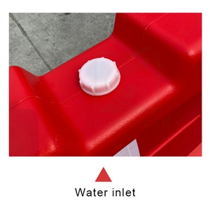 Barrière de sécurité routière en PEHD rouge, remplie d'eau, pour la sécurité des voies publiques - Product Image 5