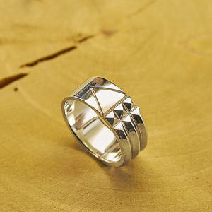 Fedi nuziali a piramide F568 in acciaio inossidabile placcato oro 18 carati, anelli unisex alla moda. - Product Image 5