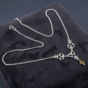 Collar con Colgante de Aleación Plateada Art Palace con Piedra de Ámbar y Cadena de Serpiente, Estilo Clásico, Joyería Unisex - Product Image 1