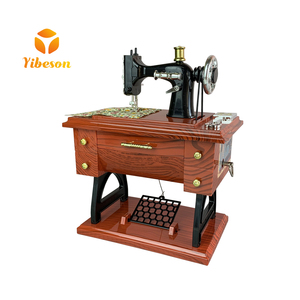 Boîte à musique vintage en forme <span class=keywords><strong>de</strong></span> machine à coudre, rétro, à remonter, mini ornement <span class=keywords><strong>de</strong></span> bureau, décoration d'intérieur, <span class=keywords><strong>cadeau</strong></span> <span class=keywords><strong>de</strong></span> mariage ou d'anniversaire - Product Image 1