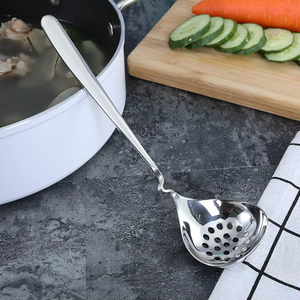Di alta qualità per uso domestico utensile da cucina manico lungo in acciaio inox zuppa mestolo forato scolapasta pentola calda grandi cucchiai - Product Image 5